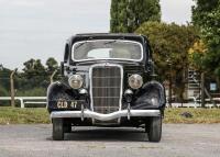1935 Ford Model 48 Saloon - 2