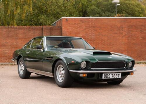 Aston Martin V8