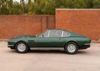 Aston Martin V8 - 3