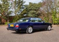 2002 Jaguar XJ8 SE (4.0 litre) - 11