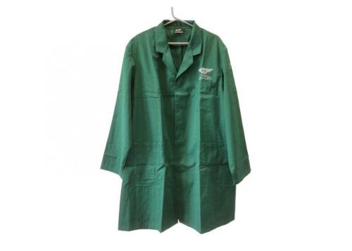 10 Team Bentley, green workshop coats