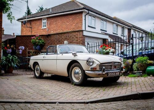 1963 MG B Roadster