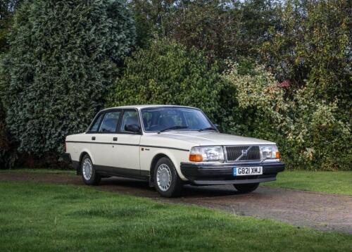 1990 Volvo 240GL Saloon