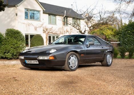 1990 Porsche 928 S4