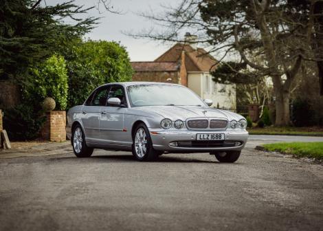 2003 Jaguar XJ8 Sport