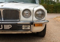 1975 Daimler Double-Six Vanden Plas Series II - 10