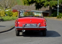 1965 MG B Roadster - 13