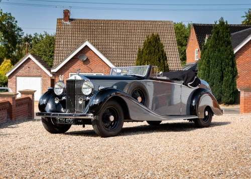 1938 Rolls-Royce Phantom III by James Young