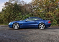 2004 Mercedes-Benz 500 SL Roadster - 11