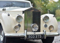 1954 Rolls-Royce Silver Wraith Six Light Saloon by Park Ward - 13