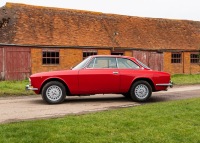 1973 Alfa Romeo 2000 GT Veloce - 2