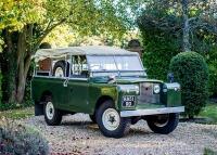 Land Rover Series II 109