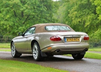 2004 Jaguar XK8 - 4