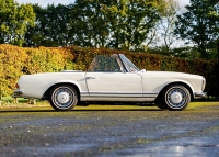 1965 Mercedes-Benz 230 SL - 2