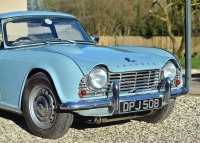 1964 Triumph TR4 (Surrey Top) - 9